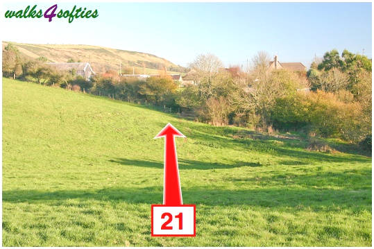 Walking direction photo: 21 for walk Valley and East Hill, Corfe Castle, Dorset.
