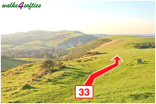 Walking direction photo: 33 for walk Valley and East Hill, Corfe Castle, Dorset.