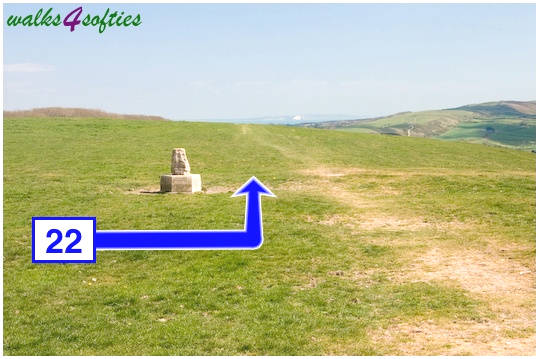 Walk direction photograph: 22 for walk Purbeck Way and West Hill, Corfe Castle, Dorset, South West England.