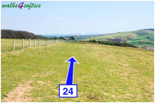 Walk direction photograph: 24 for walk Purbeck Way and West Hill, Corfe Castle, Dorset, South West England.