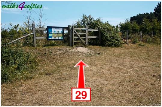Walking direction photo: 29 for walk The Leep Loop, Lepe Country Park, Hampshire.