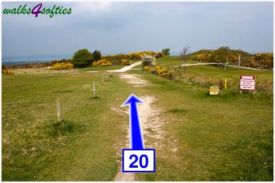 Walk direction photograph: 20 for walk The Obelisk and Agglestone Rock, Studland, Dorset, South West England.