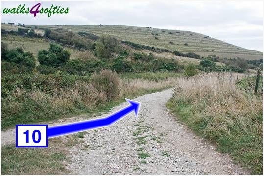 Walk direction photograph: 10 for walk Winspit to Seacombe, Worth Matravers, Dorset, South West England.