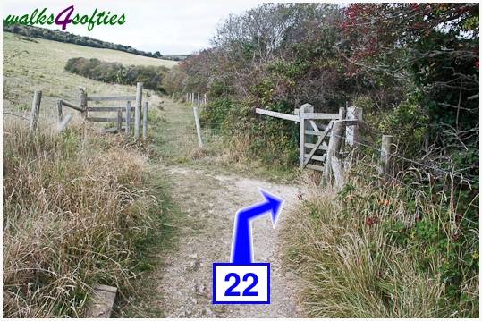 Walk direction photograph: 22 for walk Winspit to Seacombe, Worth Matravers, Dorset, South West England.