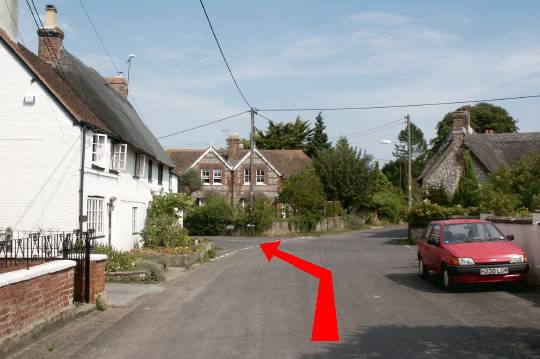 Walking direction photo: 1 for walk Hod Hill, Stourpaine, Dorset.